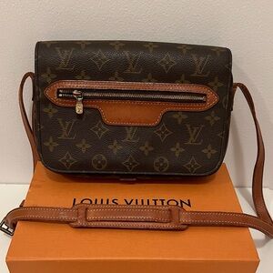 Louis Vuitton Saint Germain shoulder/crossbody purse.